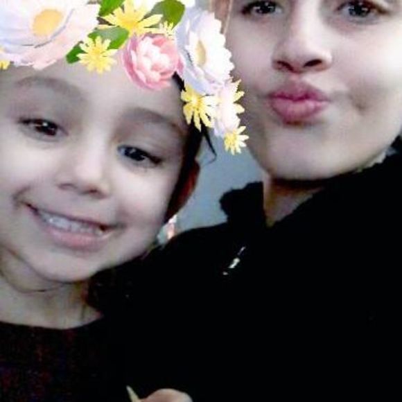 Meet your Posher, Yaya's - Picture 1 of 1